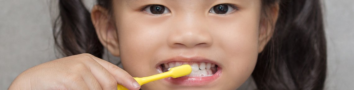 Kids dental and fissure sealants