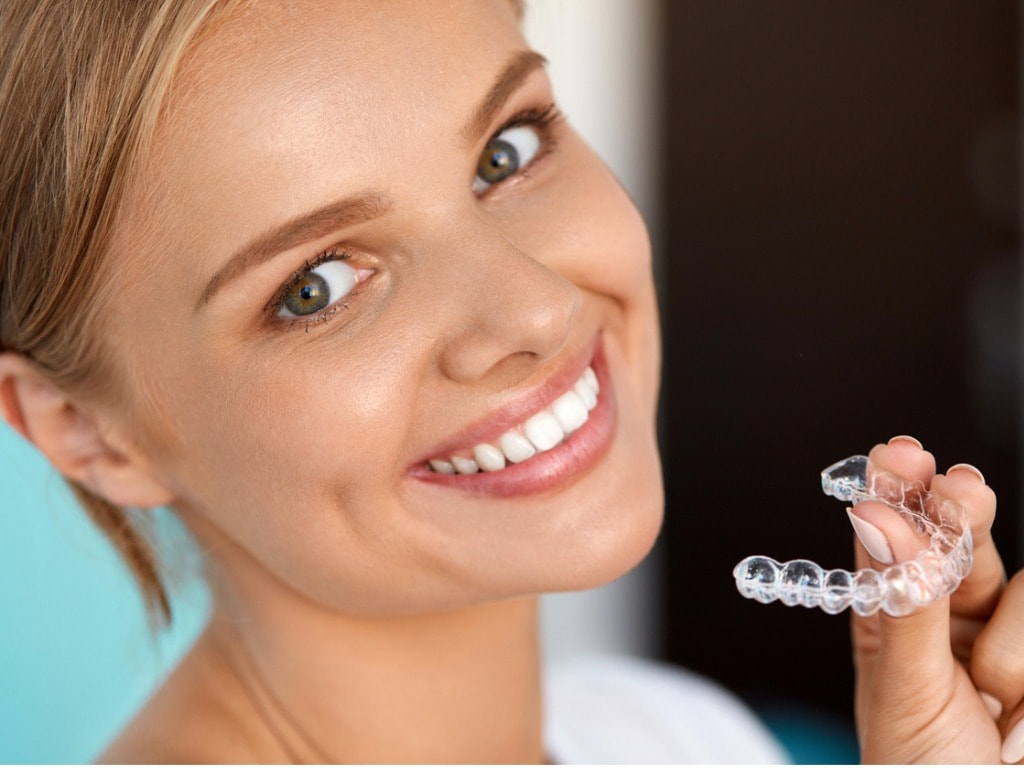 Unveiling the Magic of Clear Aligner Therapy: A Modern Approach to Straightening Your Smile